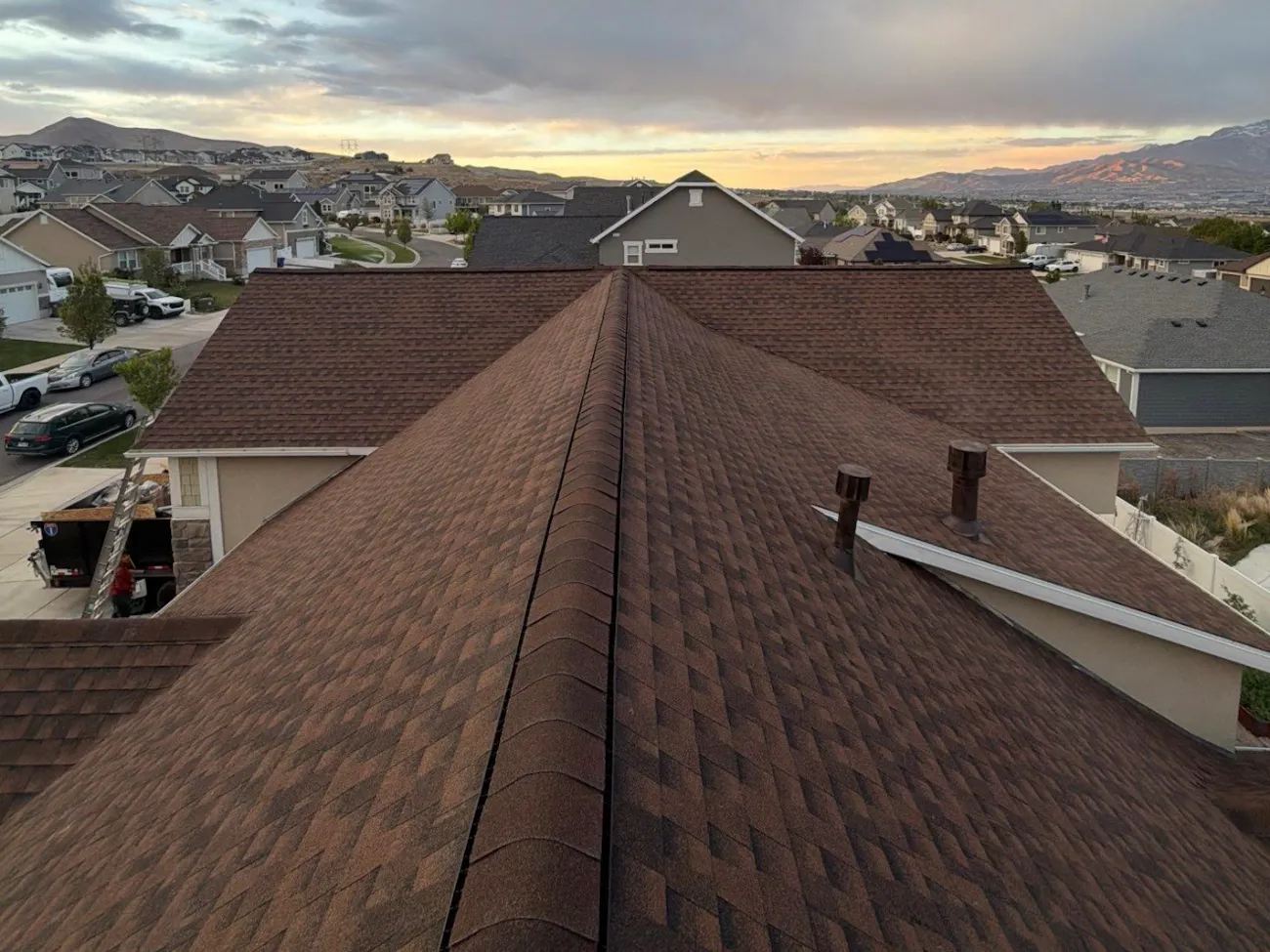 Finished asphalt shingle roof