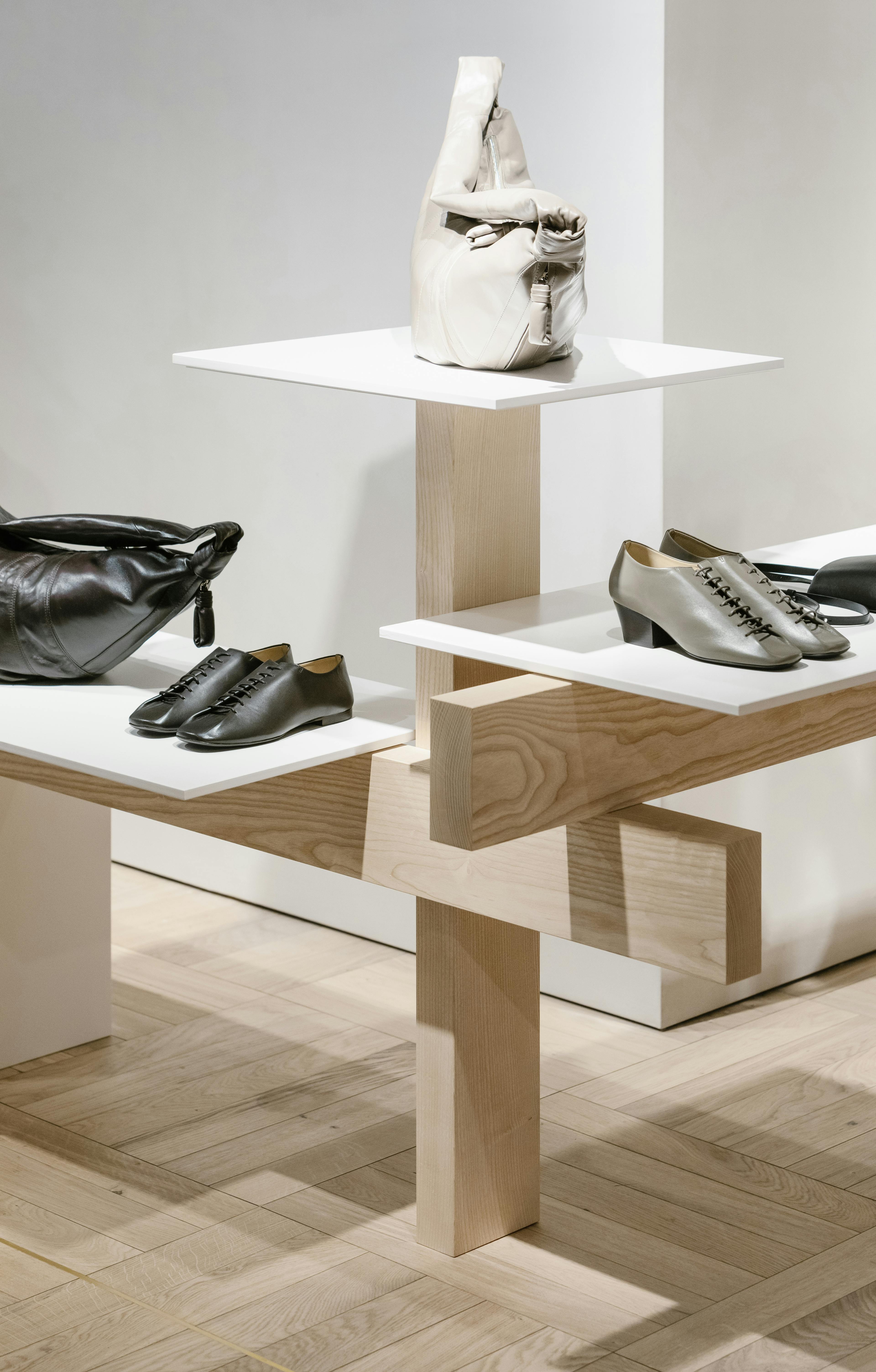 Lemaire — pop-up Good Leather