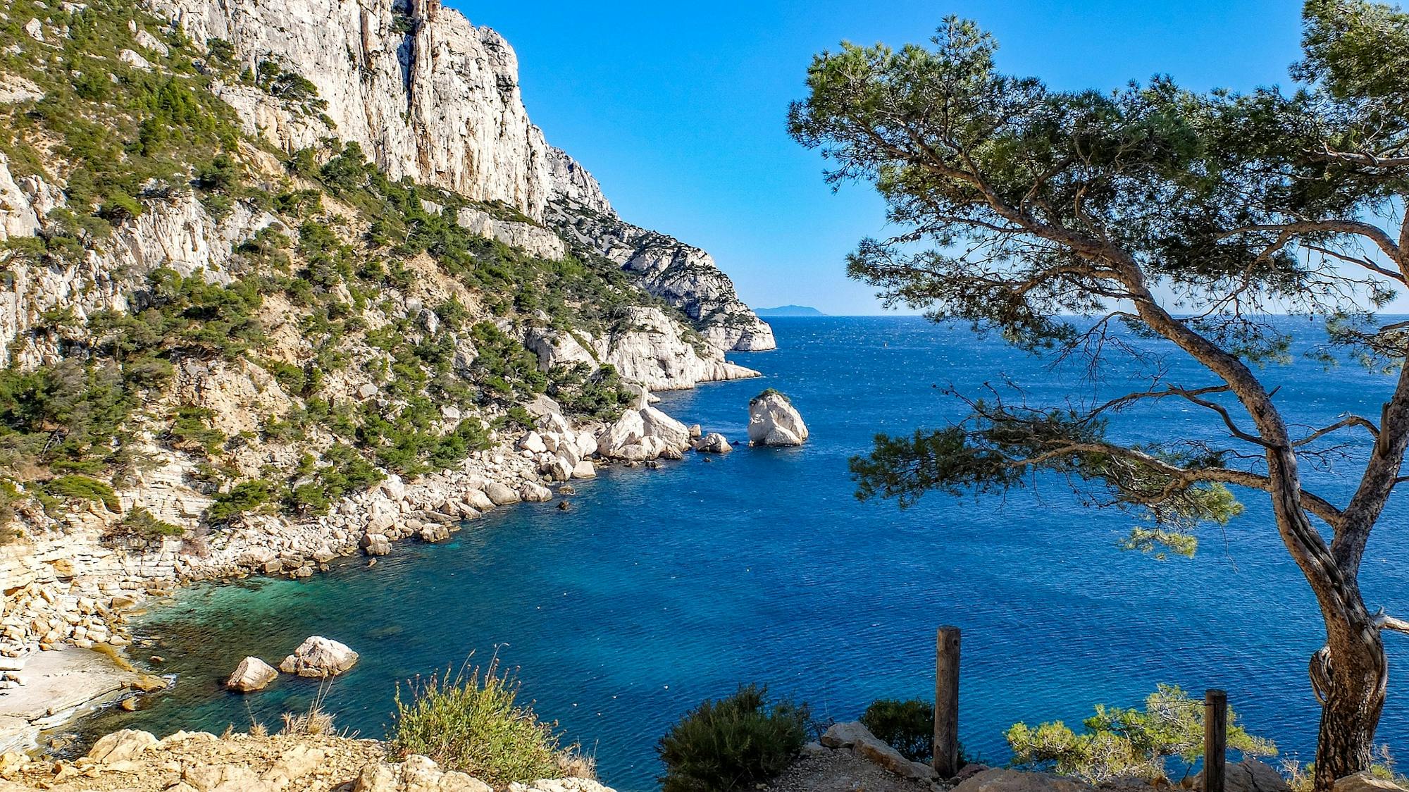 Blick auf das Meer im Nationalpark Calanque, Frankreich