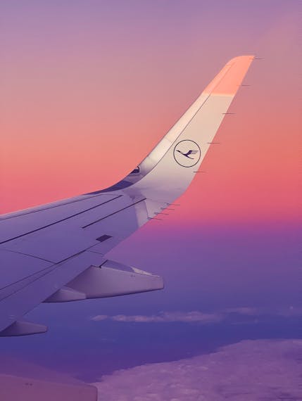 Skrzydło samolotu Lufthansa