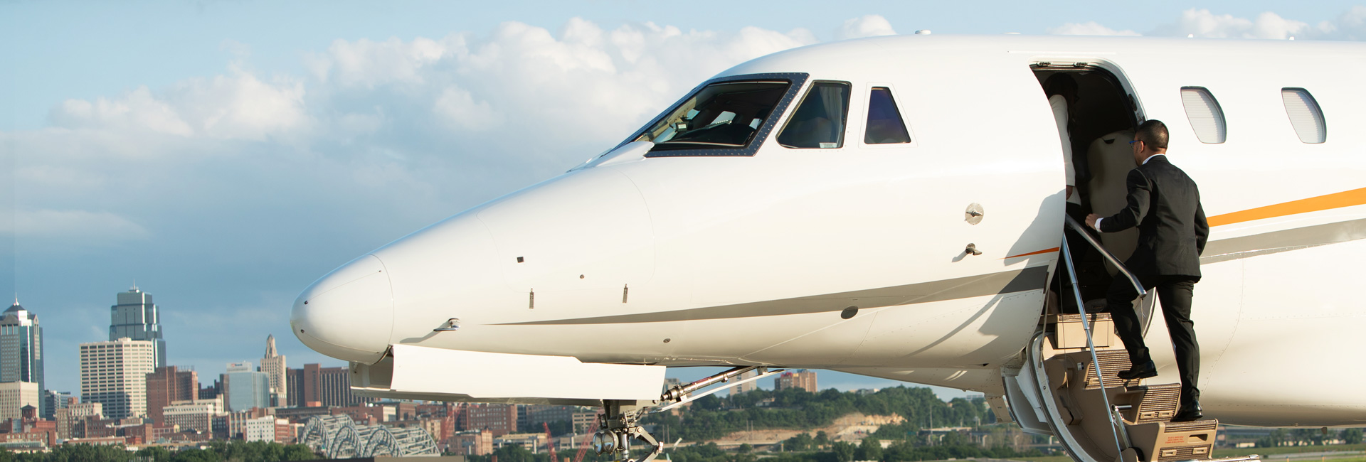 Business Opportunities Charles B. Wheeler Downtown Airport (MKC)