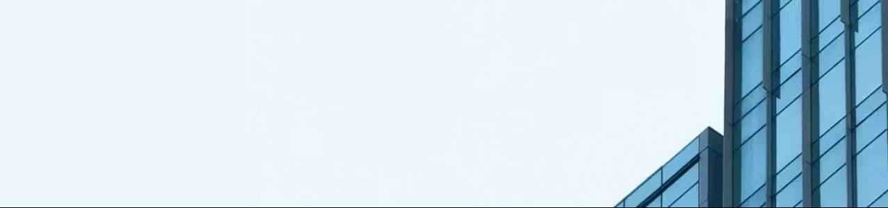 Spiegelfassade Hochhaus