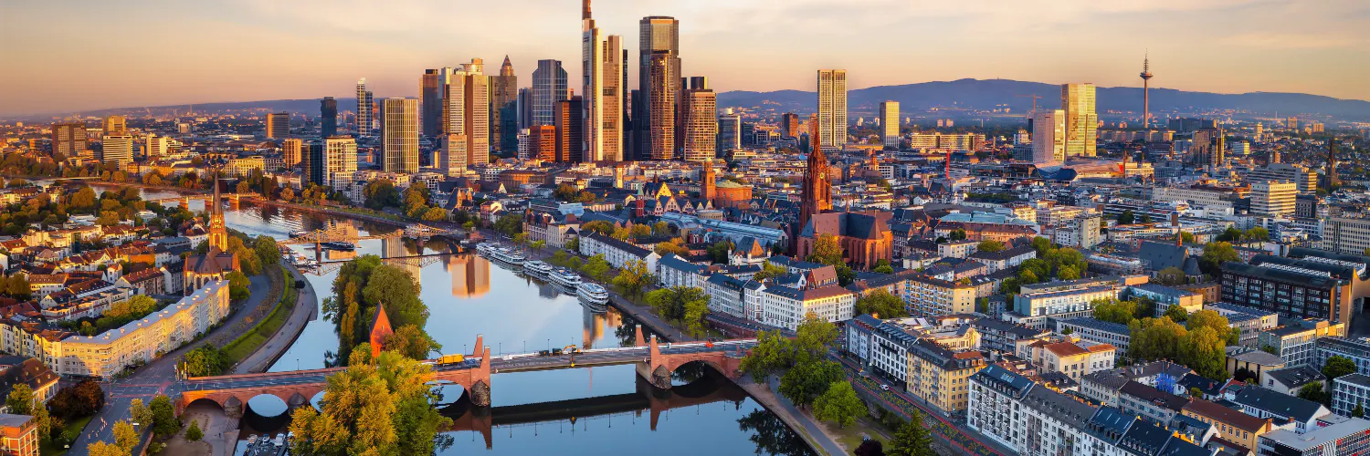 Skyline Frankfurt vom Main