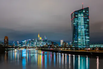 EZB, Frankfurt bei Nacht