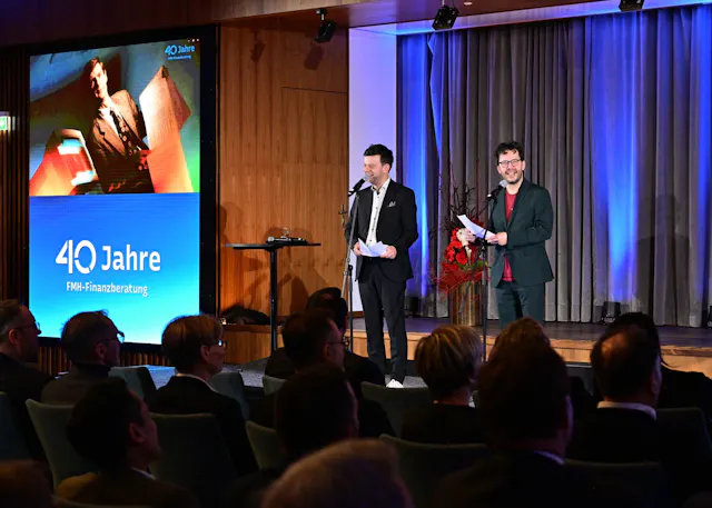 Ein poetischer Rückblick auf vier Jahrzehnte FMH mit Slam Poeten Marius Loy und Uli Höhmann