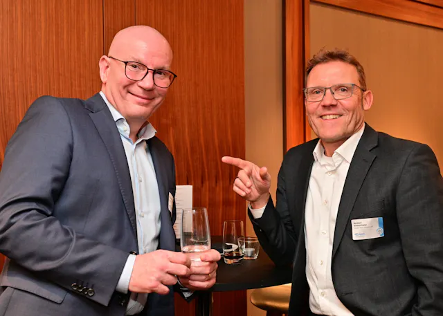 Michael Weidmann und Bernhard Steurenthaler (Sparda-Bank Hessen eG)