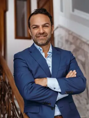 Portraitfoto von Nazir Saridogan
