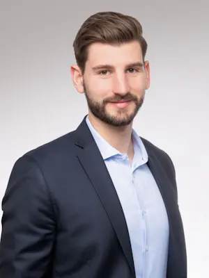 Portraitfoto von Dominik Reining