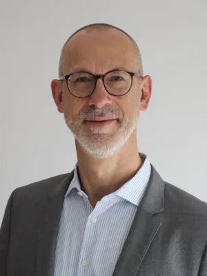 Portraitfoto von Christopher Simon