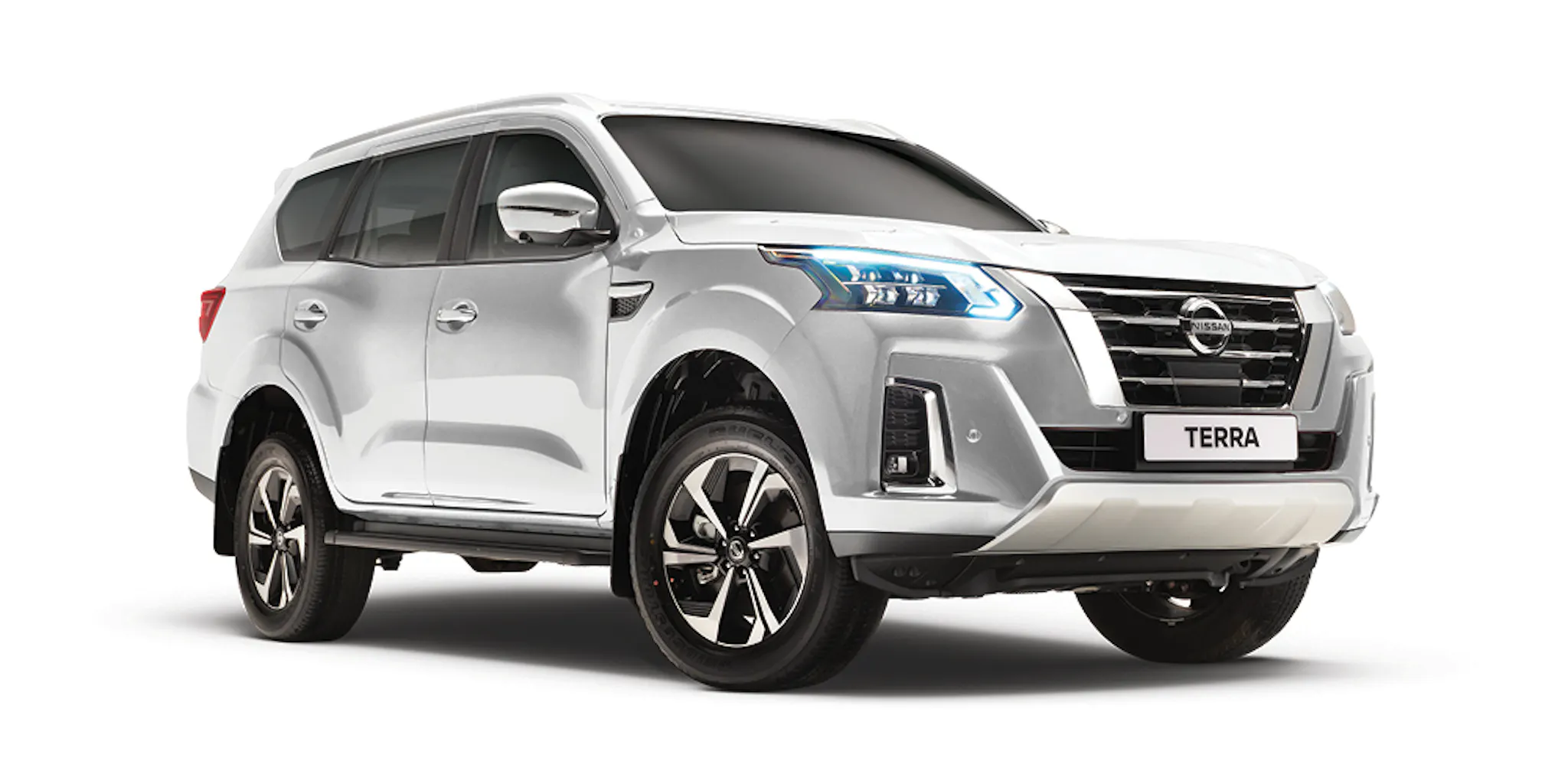 LE Premium 4WD Automatic White vehicle preview