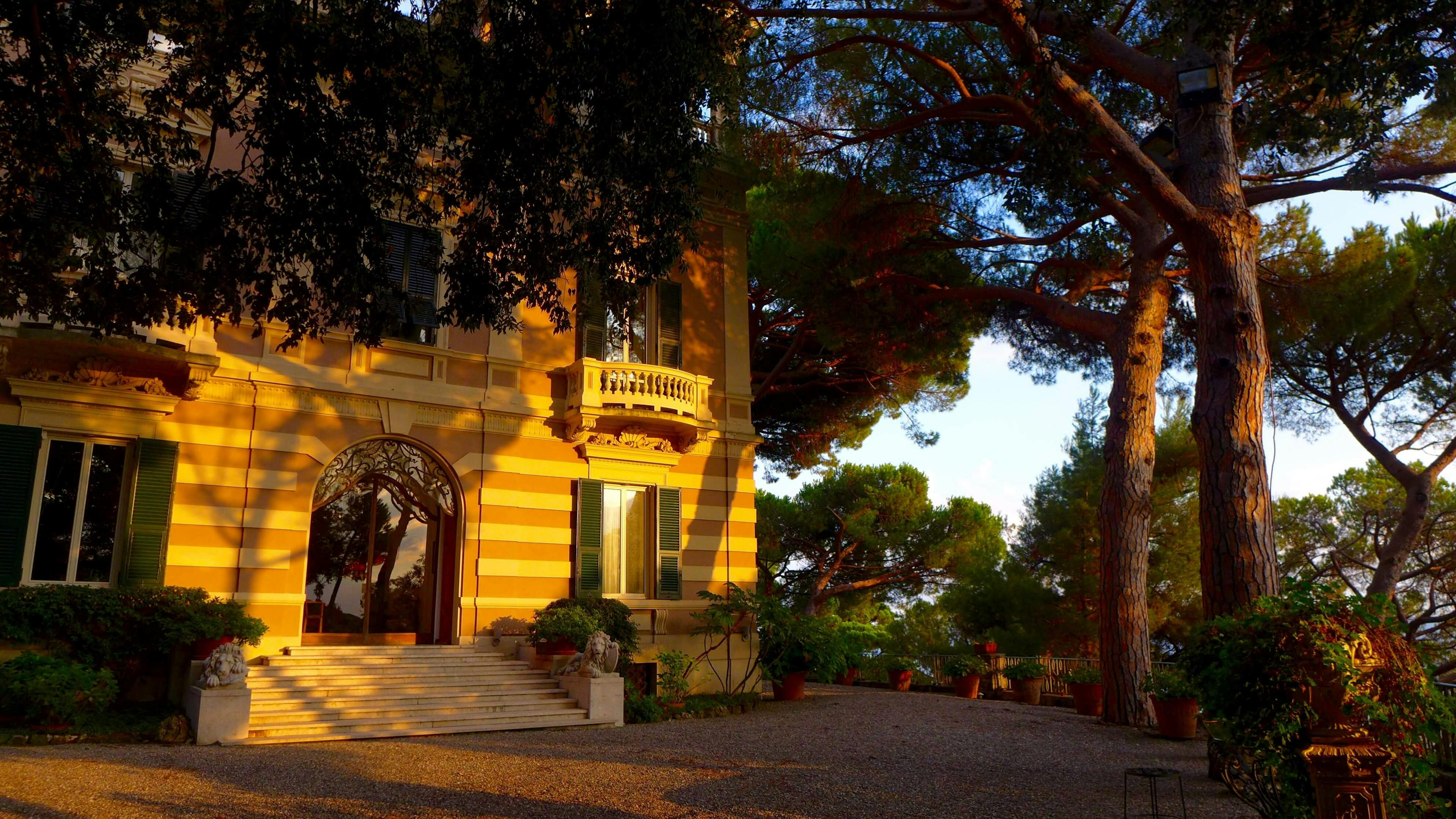 Sede della Fondazione Bogliasco al tramonto