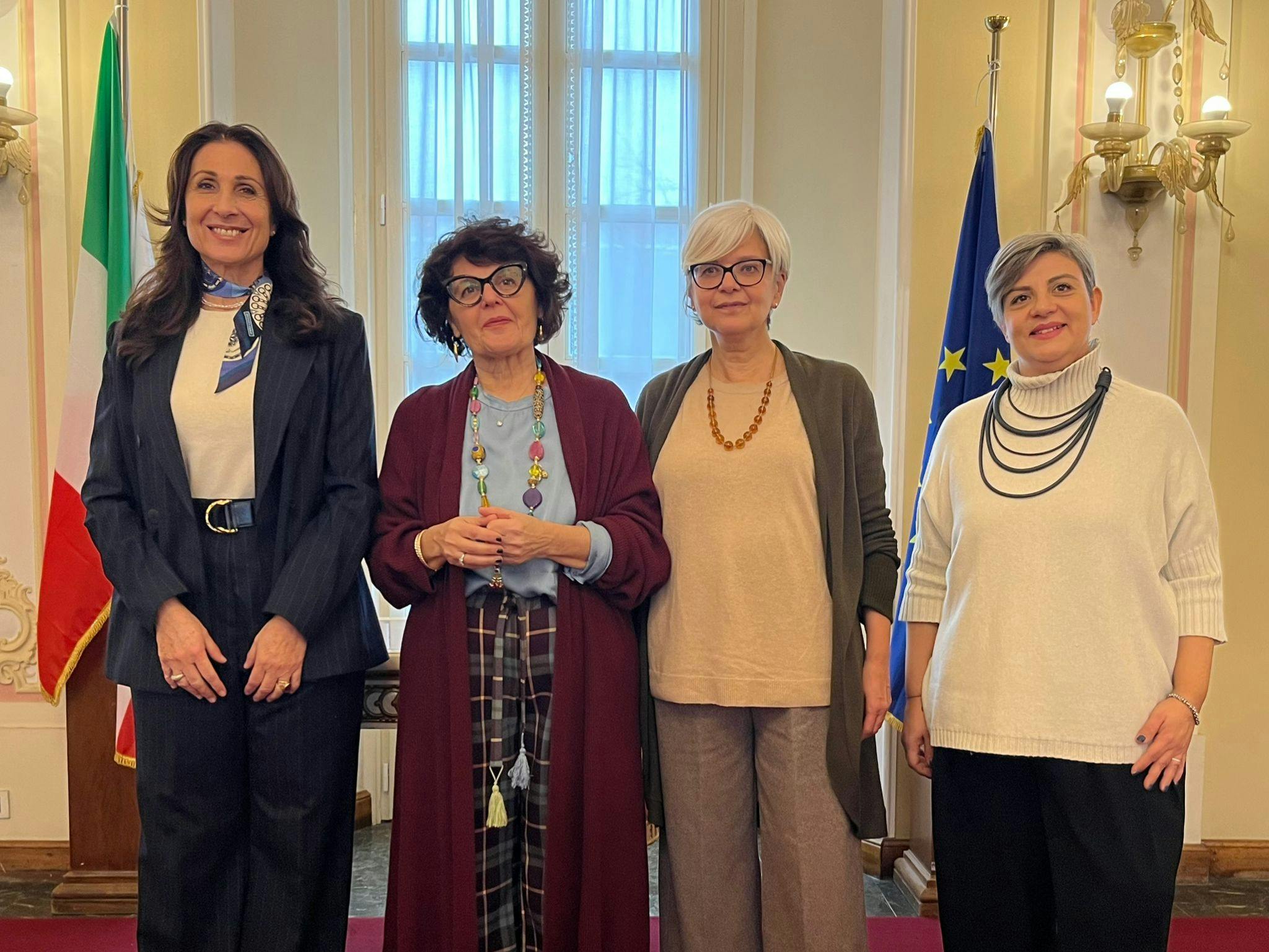 Simonetta Schillaci, Rossella Dimaggio, Sonia Bella, Alessia Boldetti: conferenza stampa 4/12 Comune di Varese