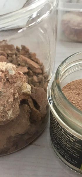 Side-to-side comparison of dehydrated soil and grounded soil