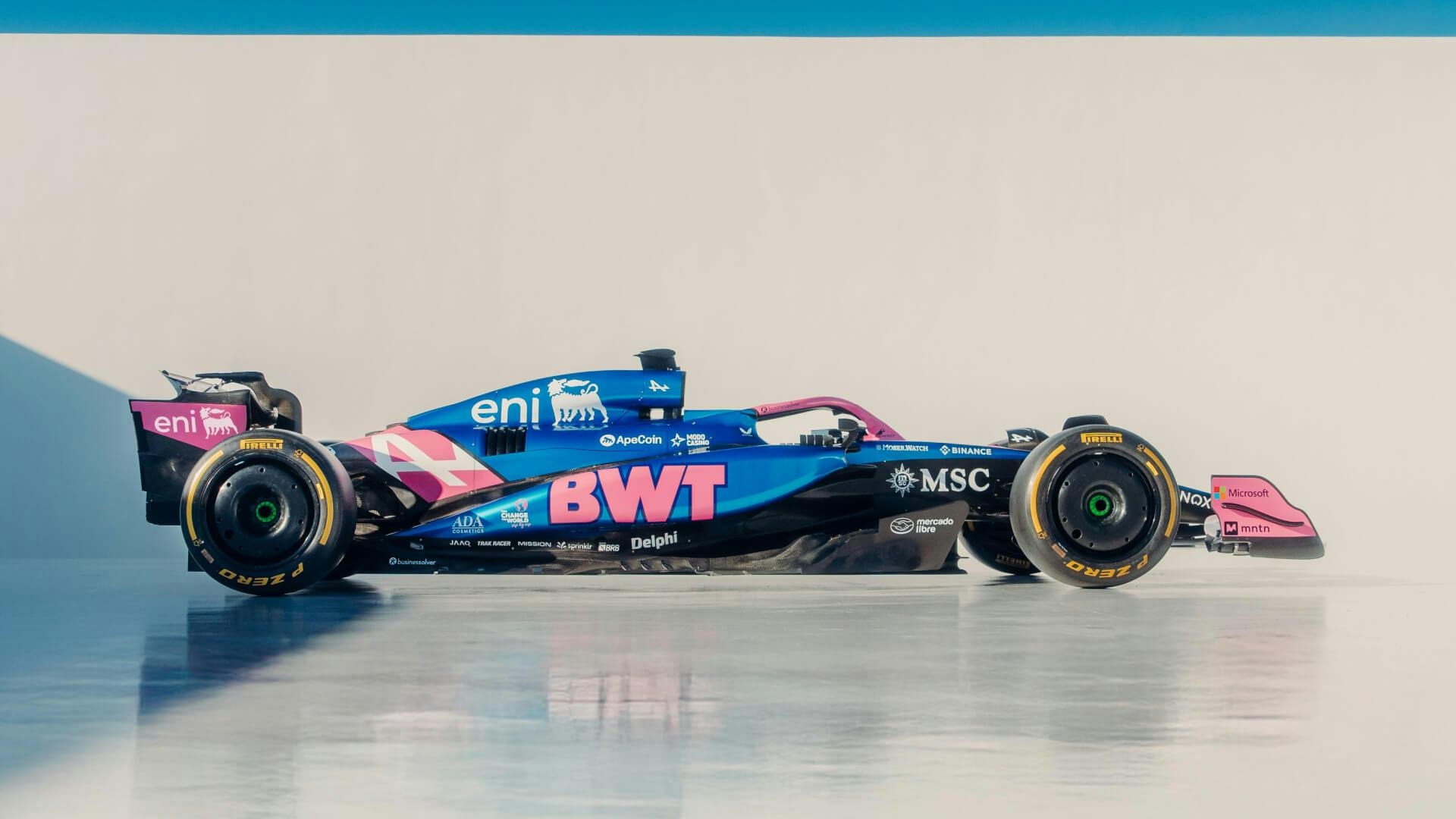 Alpine F1 A525 side view 2025 new livery