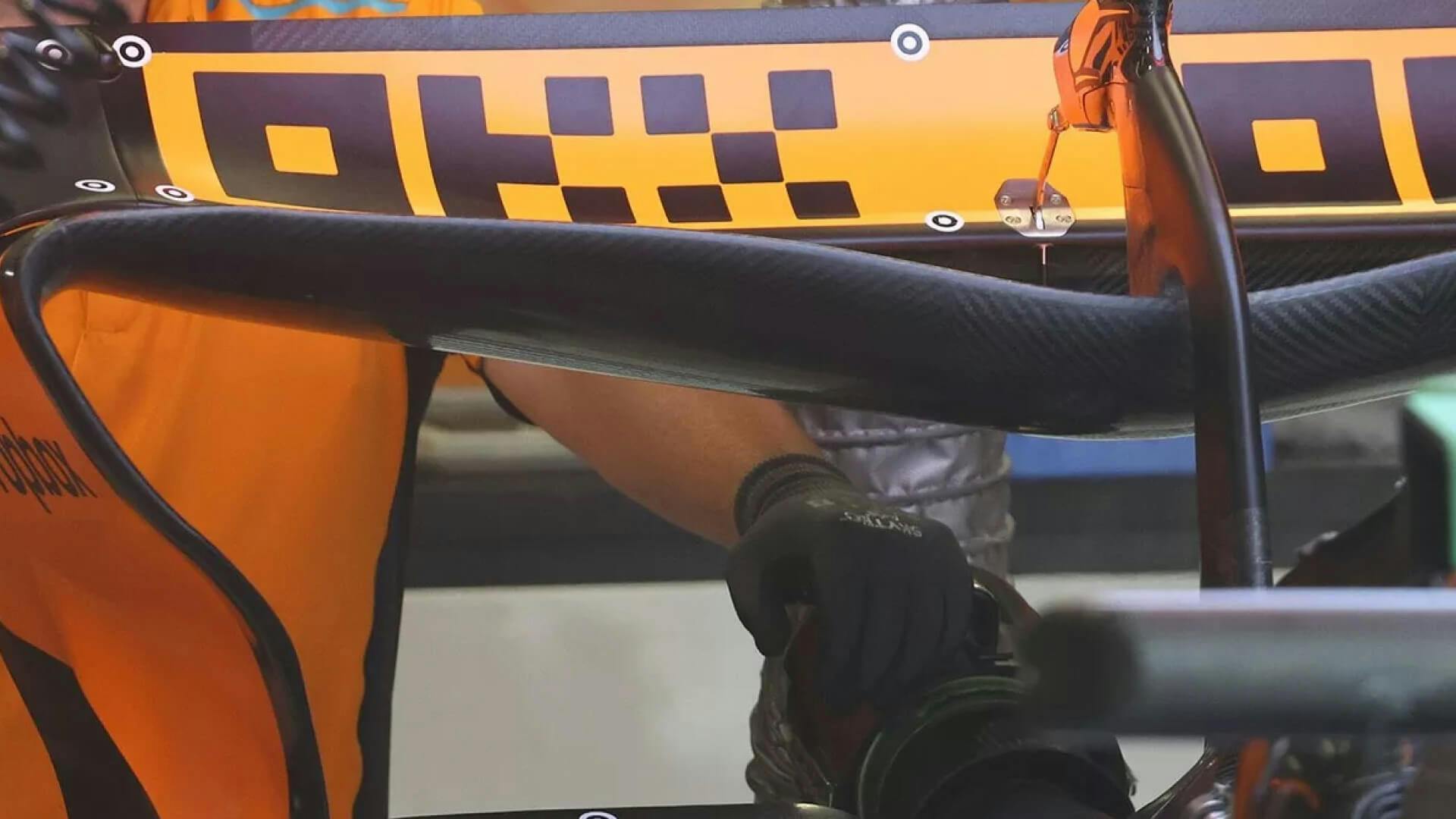 Focus on the new McLaren's rear wing for Brazilian GP