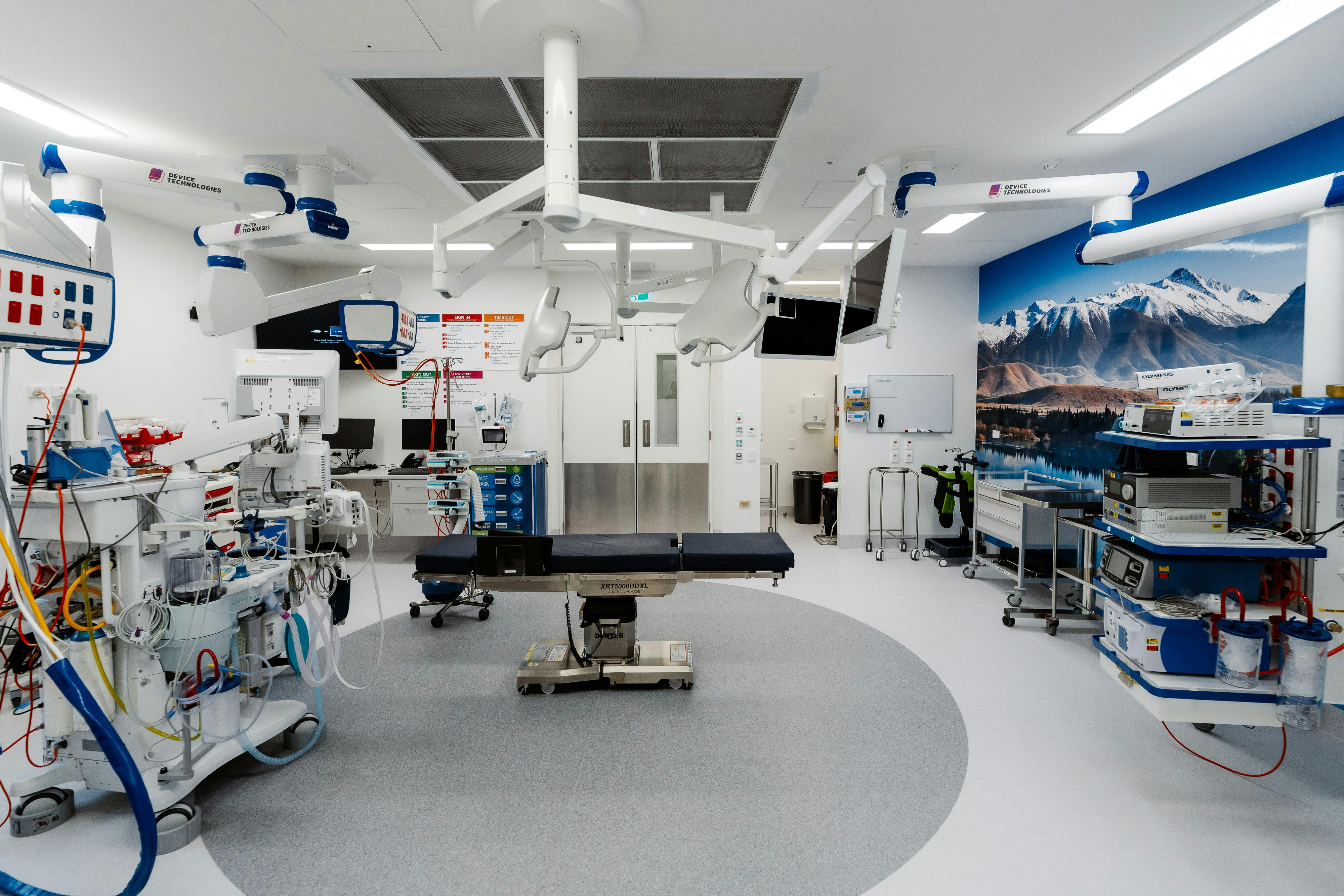 An image of the new Theatre Five operating theatre at Forté Hospital.