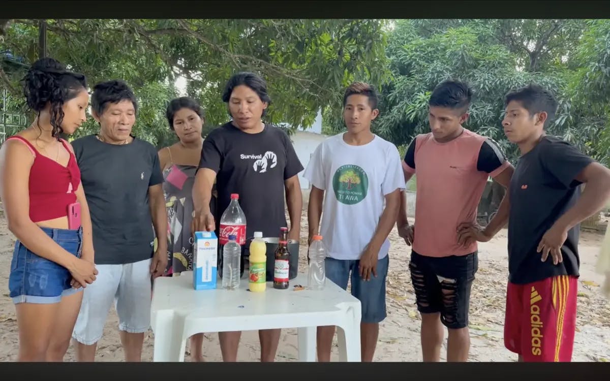 Líquidos e alimentação tradicional