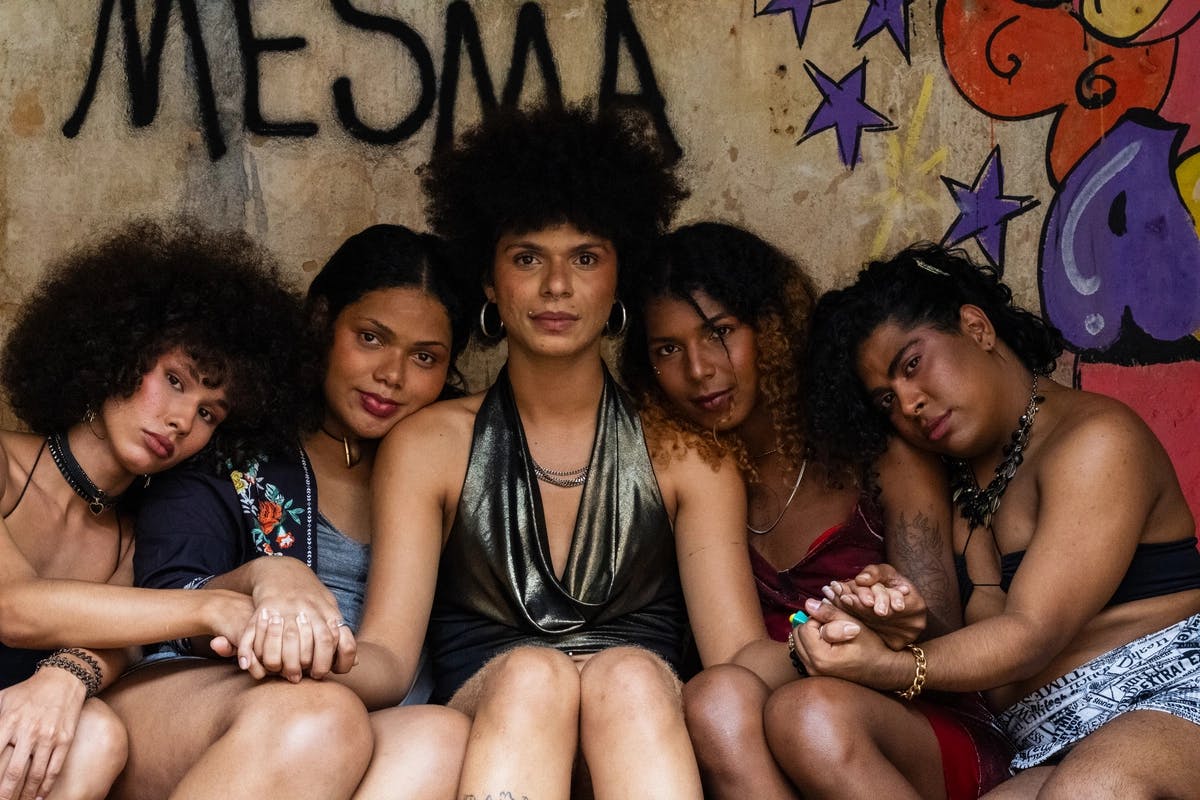 Ainda escuto o céu embaixo d’água