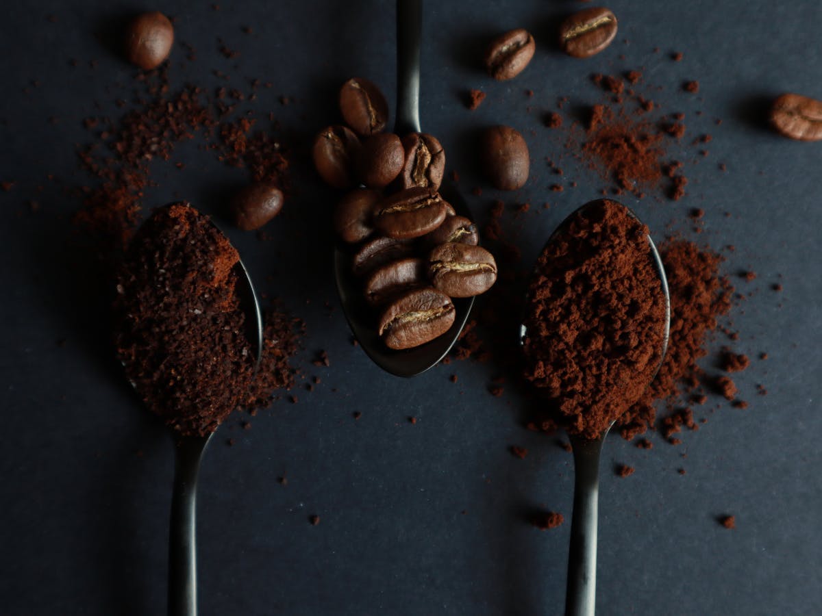 A spoon full of coffee
