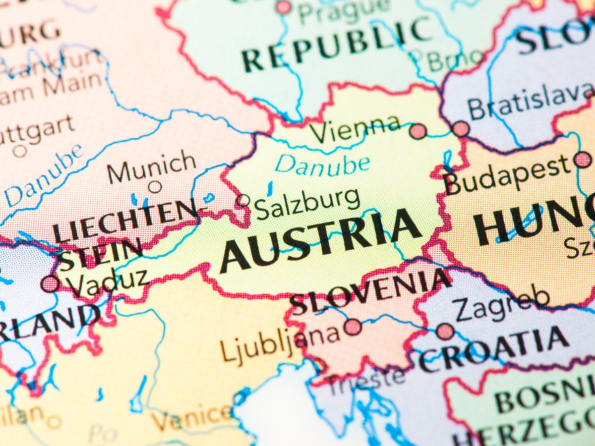 Comprehensive guide to shipping from the US to Austria