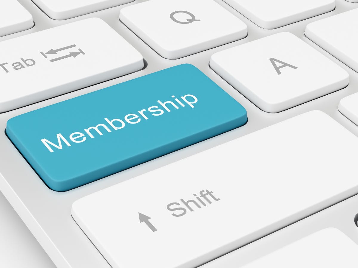 A button called membership spesified in blue while other buttons are pure white. 