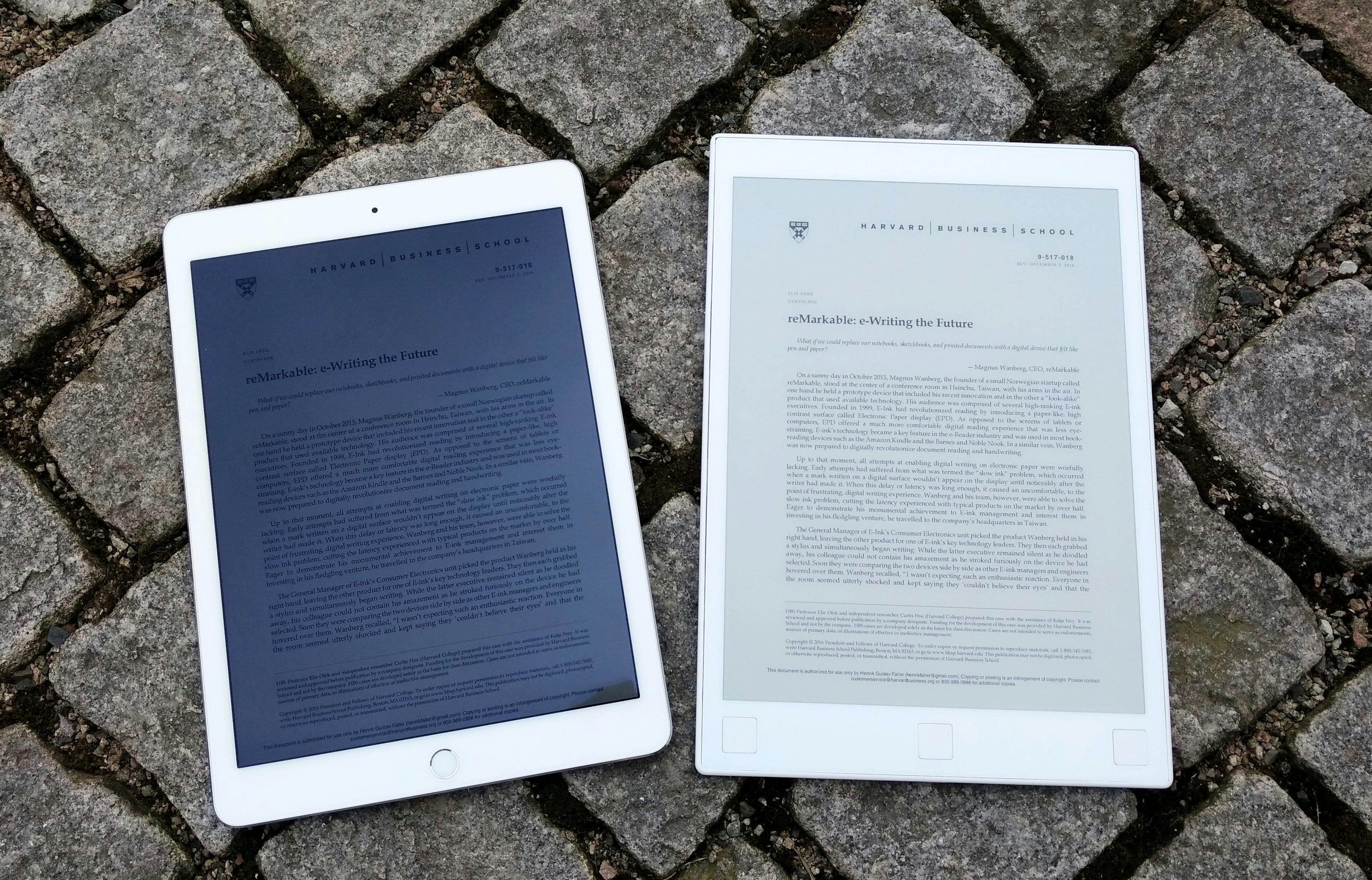Comparison between iPad and reMarkable