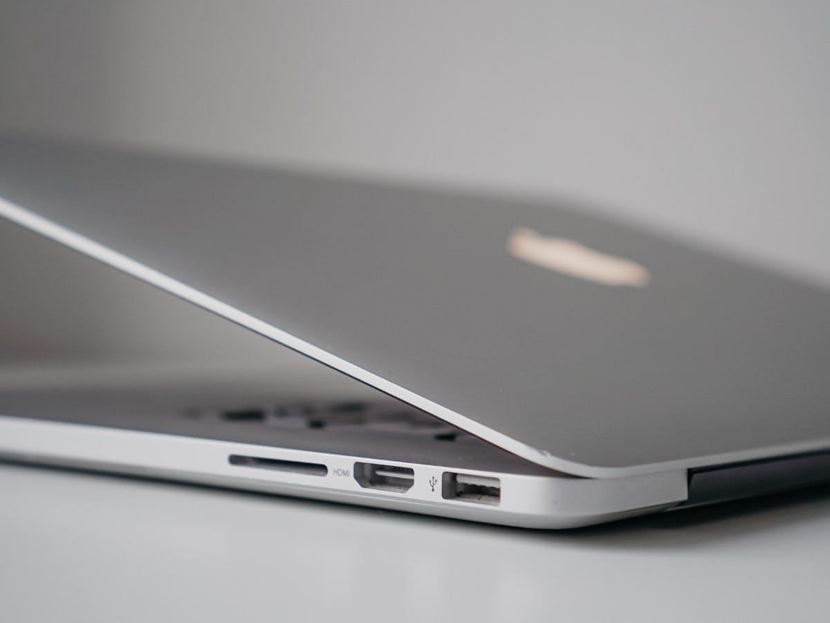 Shipping MacBooks with Forwardme from the US.