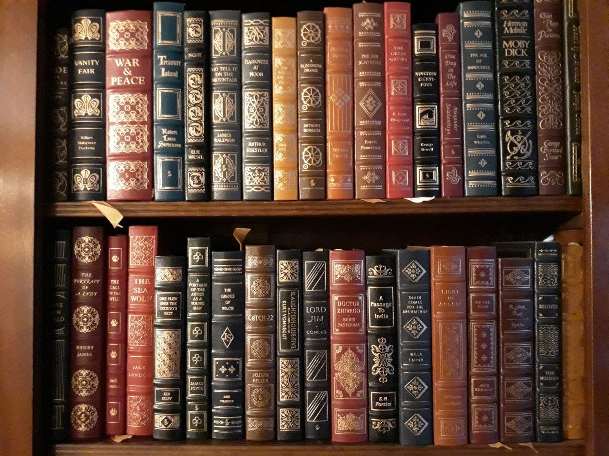 Shop online books for your great home decor!
