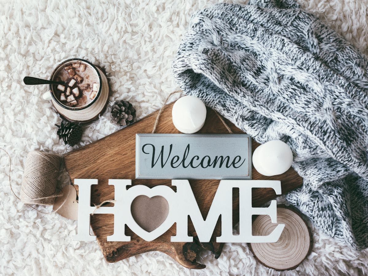 Shop for home decorations from any US store to ship them anywhere in the world.