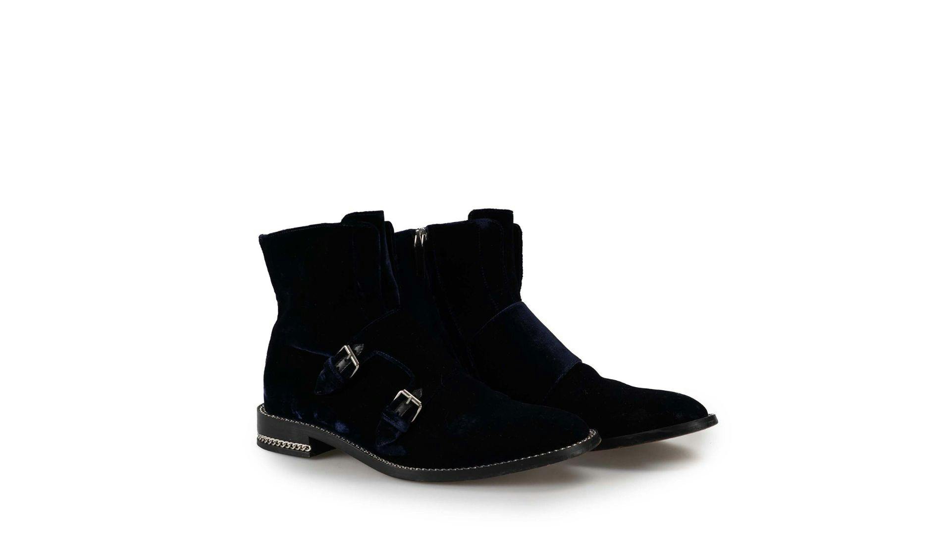 One of the comfortable shoes Givenchy Rivington Studded Pumps