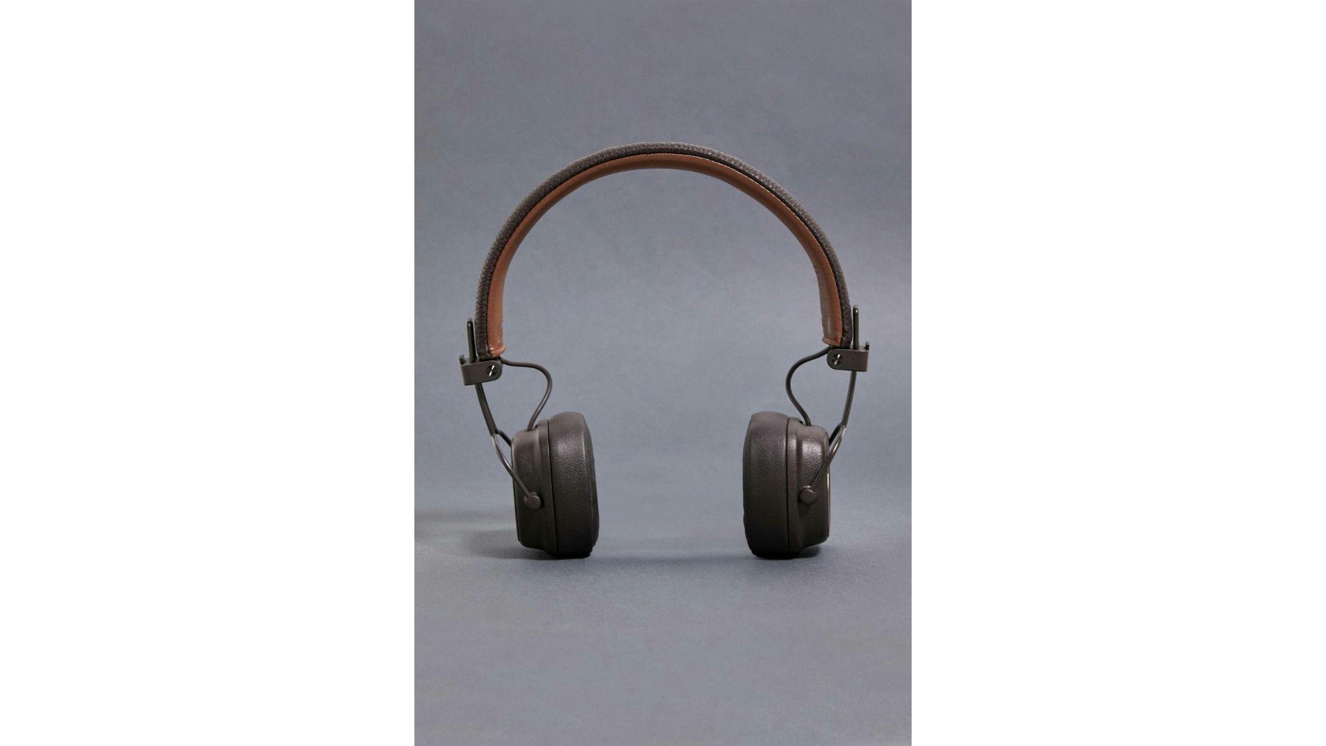 One of the best seller of Urban Outfitters is the Marshal Brown Major IV Headphones