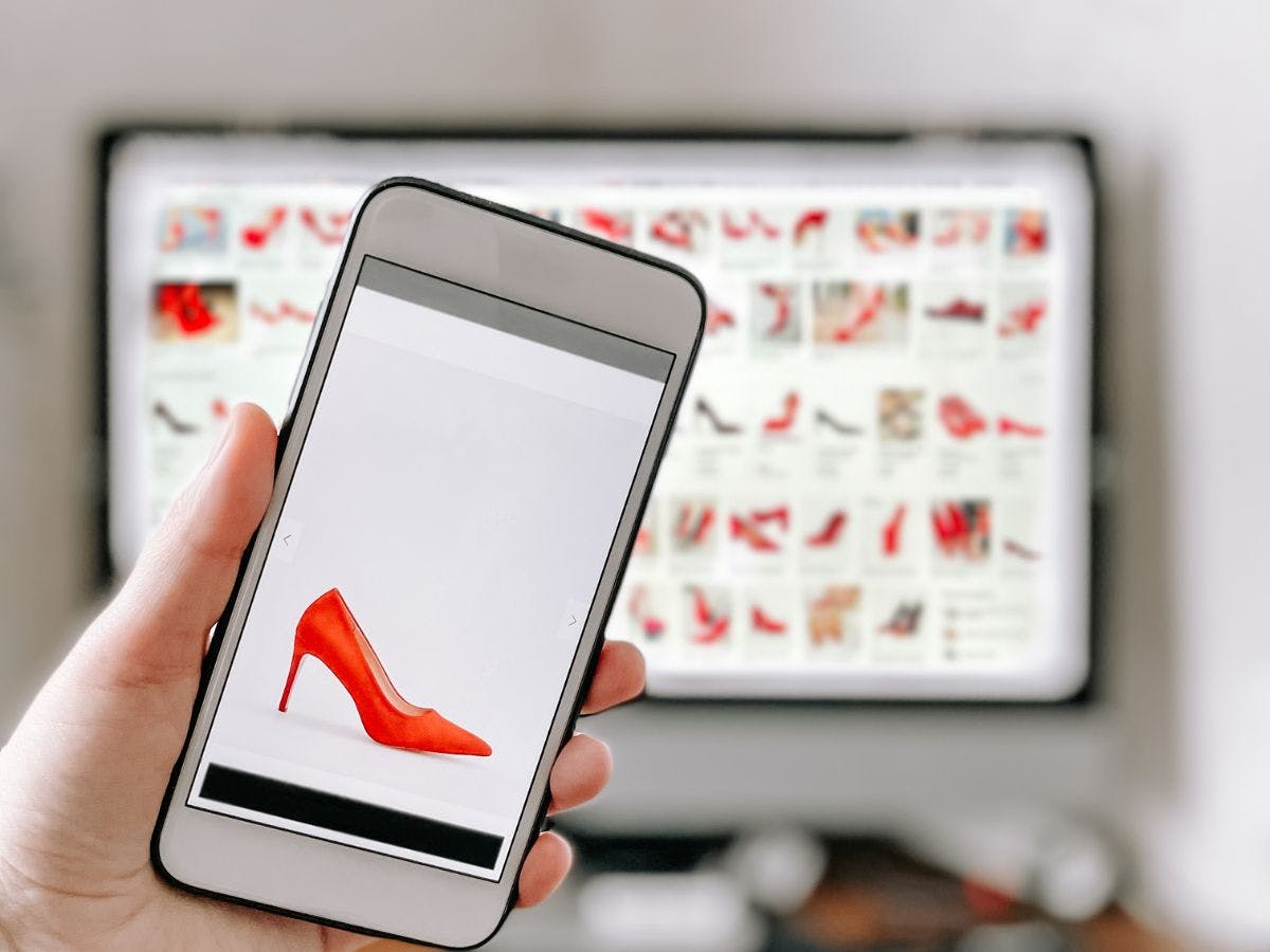 Shop from the Revolve US store without any hassle now!
