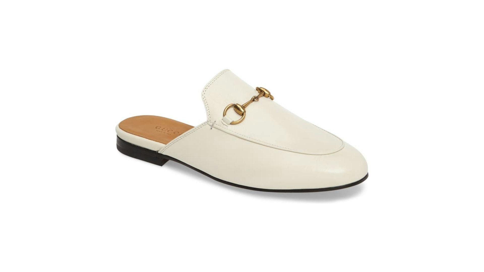 Gucci Princetown Mules is a great chose.