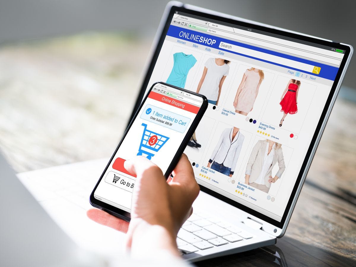You can shop from these websites without any hesitation of getting fraud!