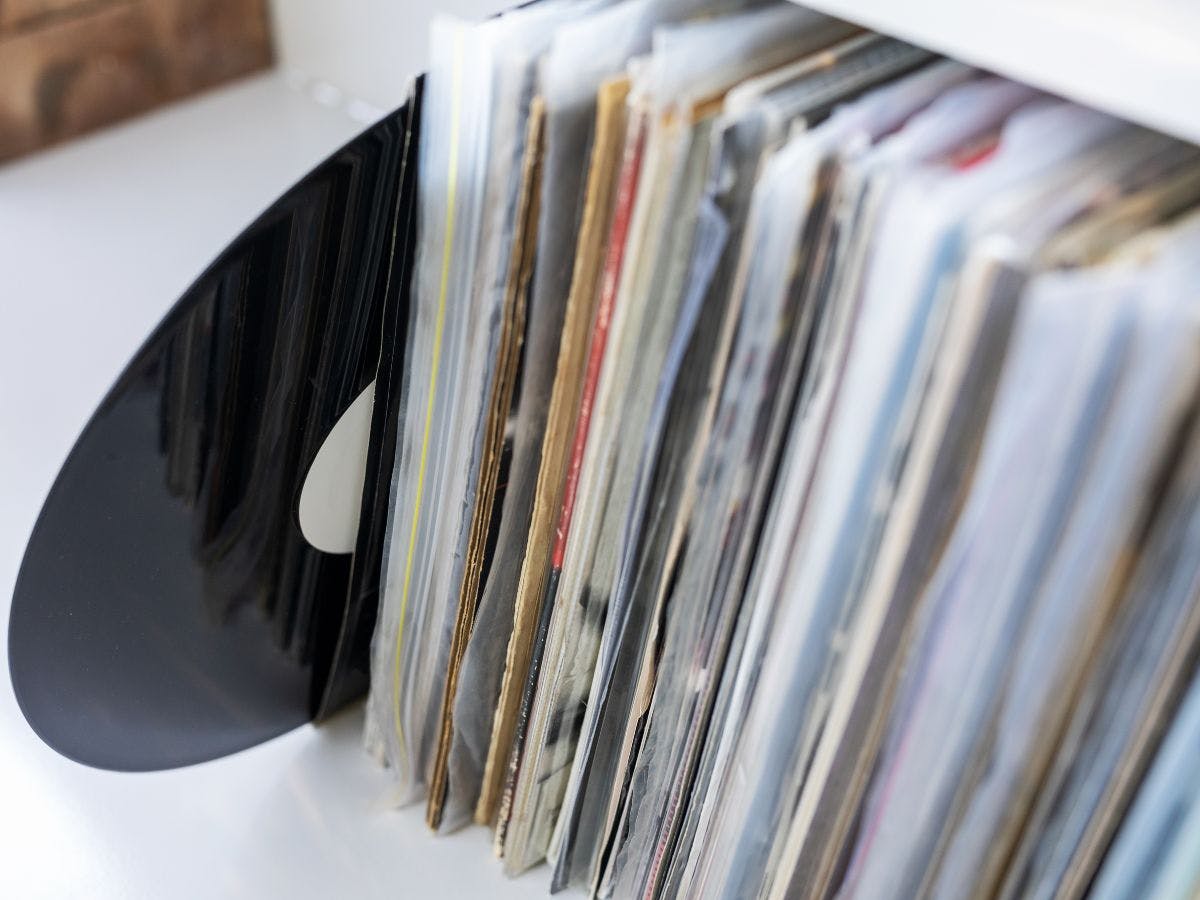 You like vinyl, and LPs? Start to shop them from the US now!