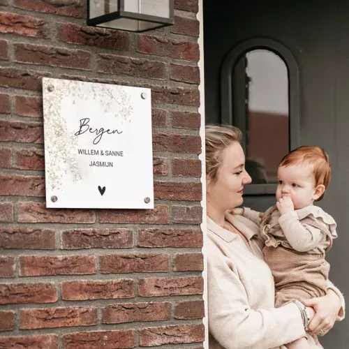 NAAMBORDJE VOORDEUR