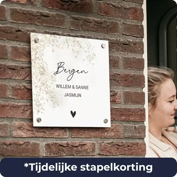 Naambordje met simpel lijnen katje strak design