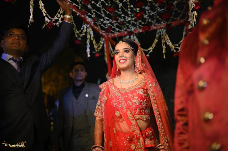 dupatta draping style