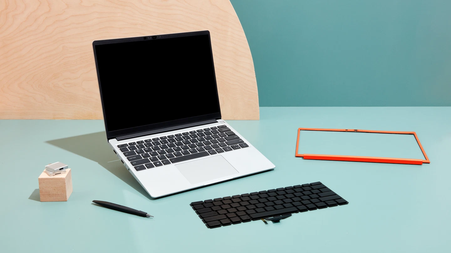 Frameork Laptop and components on a desk
