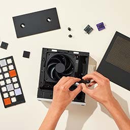 Assembling a Framework Desktop DIY edition