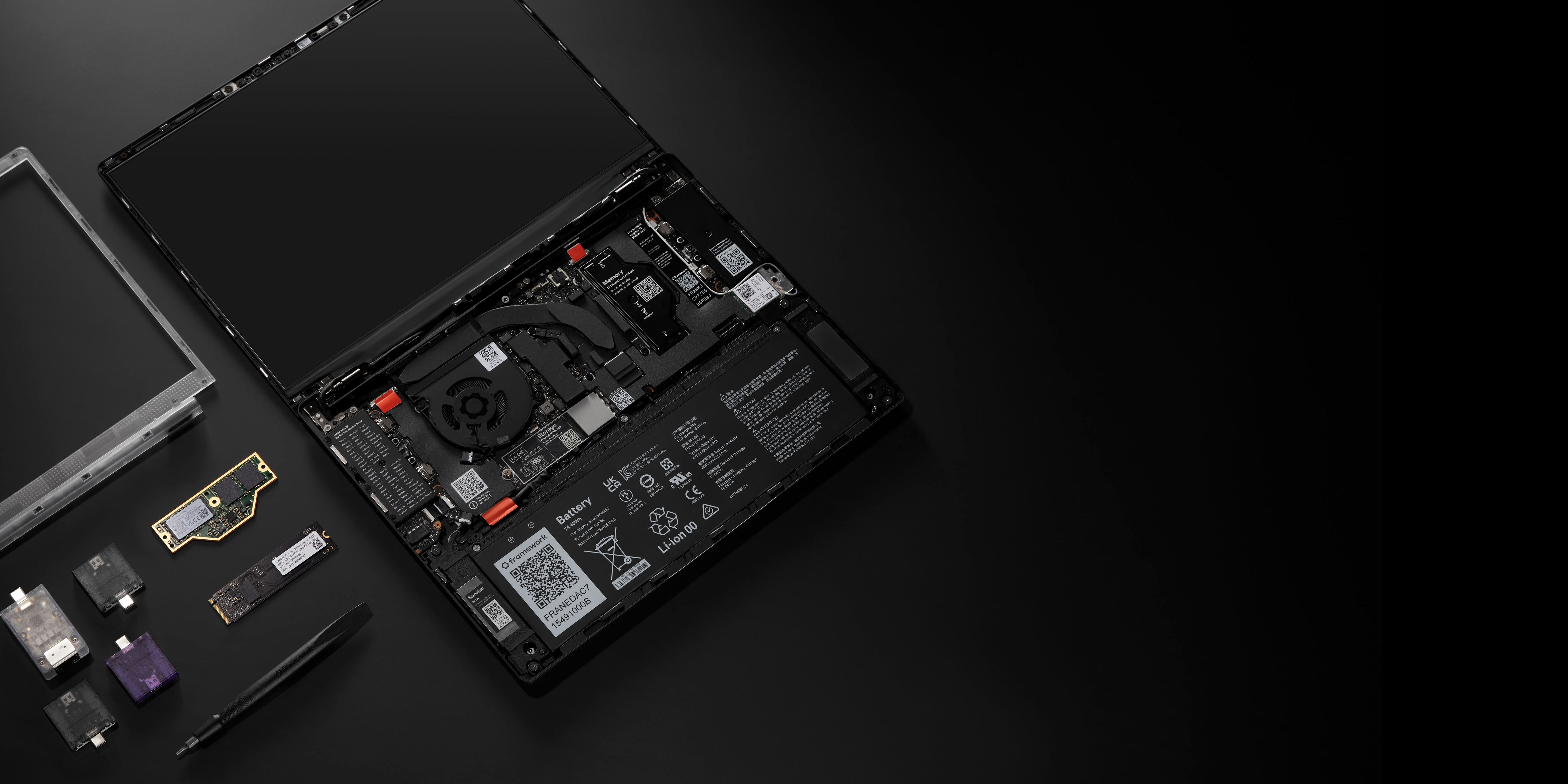 Windowsデスクトップ Fajrian Muhammad Framework | Framework Laptop 13 Pro: Intel Core Ultra 3 & LPCAMM2