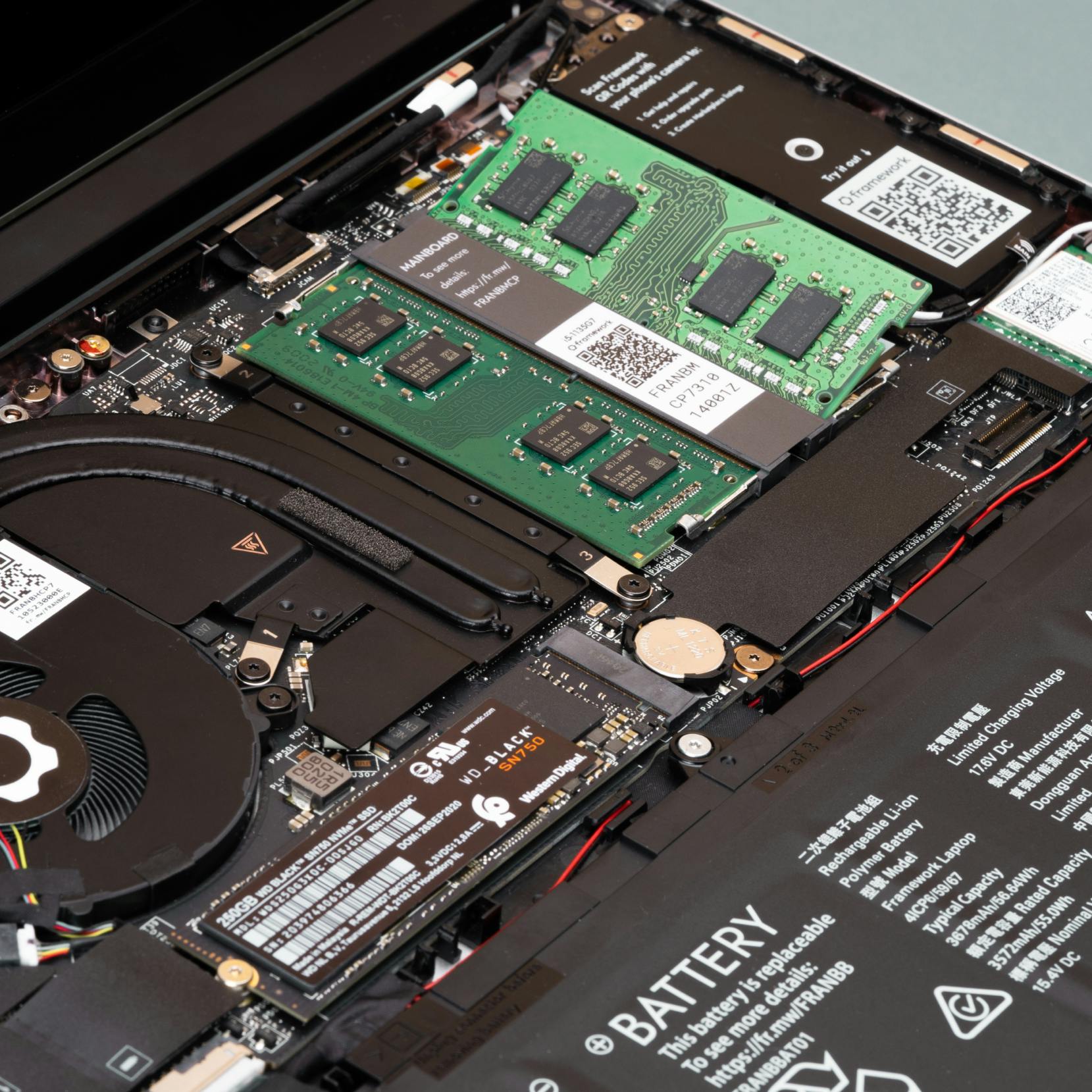 laptop internals with memory