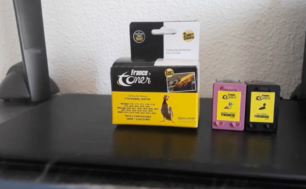 Comment remplacer une cartouche HP OfficeJet 3831 avec France Toner ?