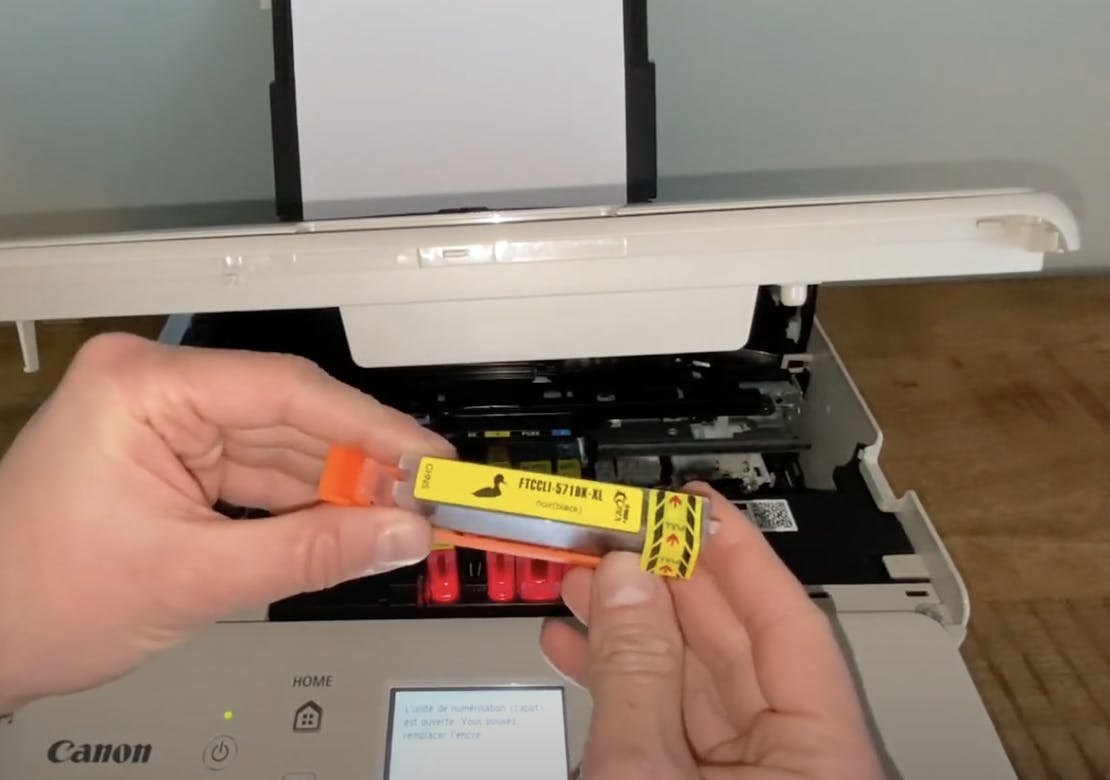 Comment remplacer une cartouche CANON PIXMA TS 6052 ?
