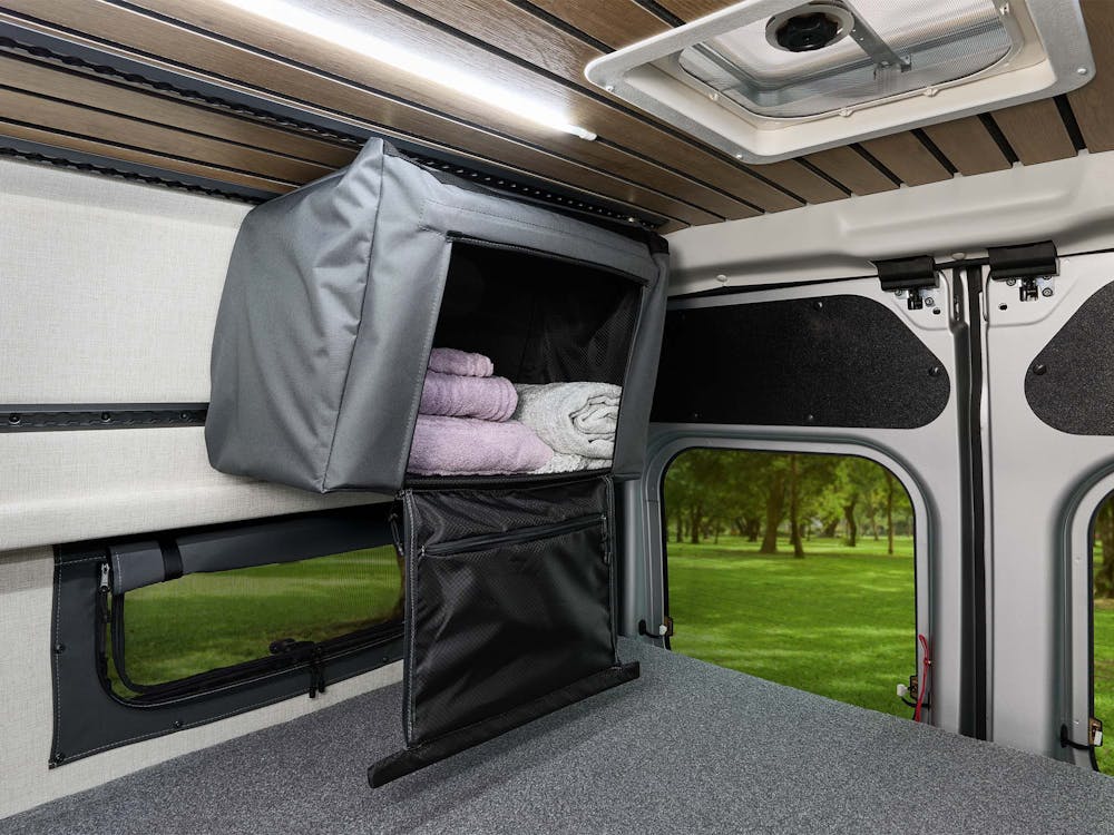 17D Cambridge Interior Hanging Locker