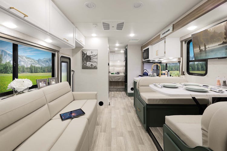 Eddie Bauer 28EB living area