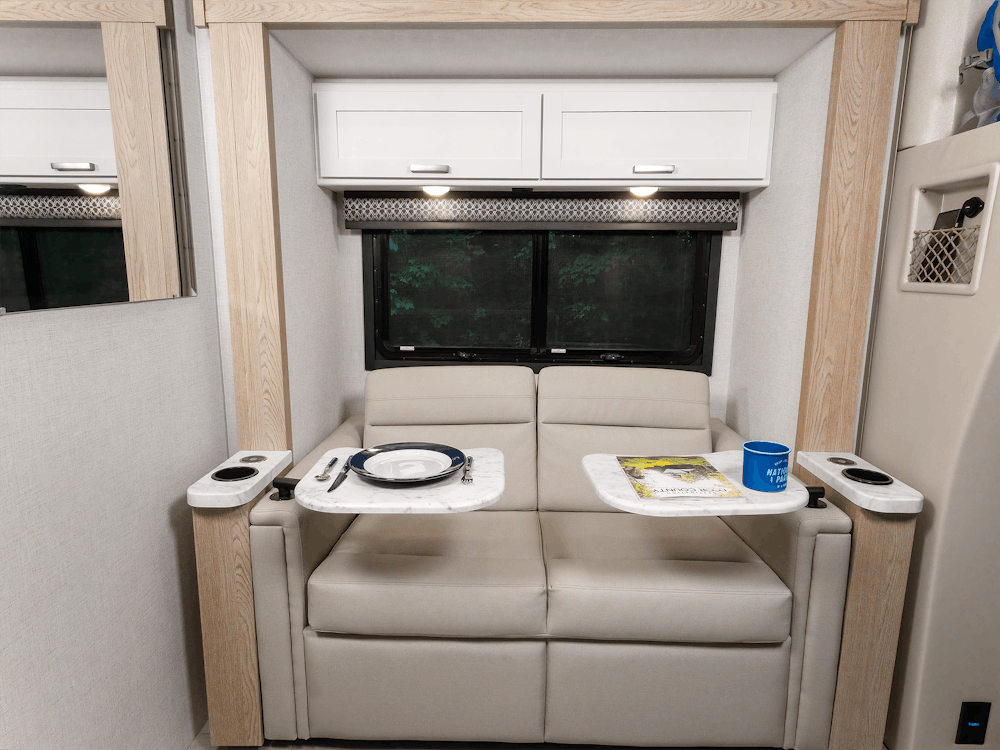 Freedom Elite Transit AWD 24KE Estate Gray Hampton Collection Theater Seats