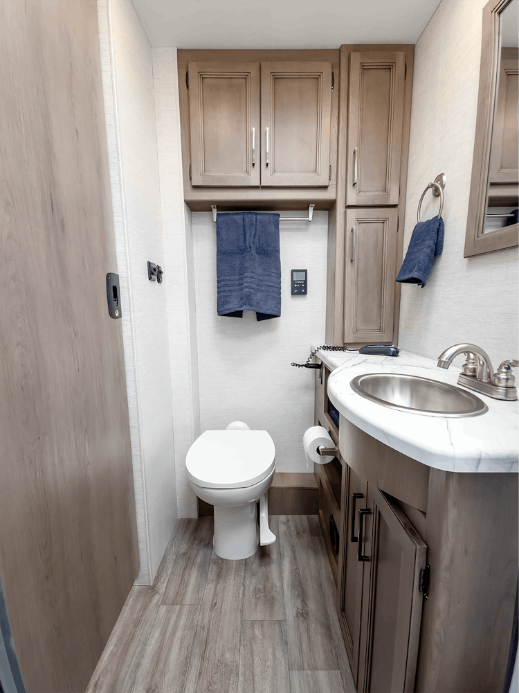 2026 Freedom Traveler B30 Hudson Bay Napa Collection Bathroom