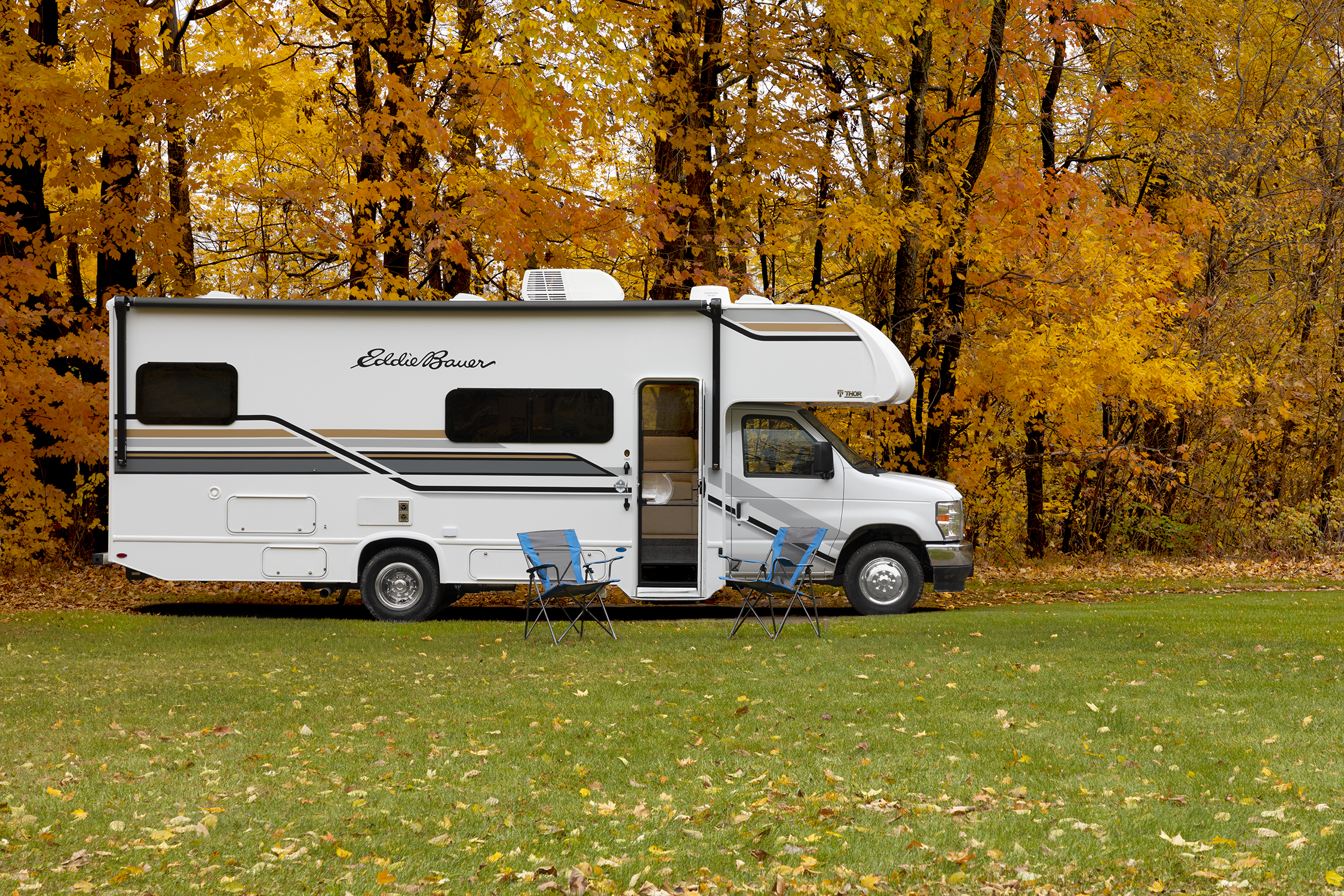 2026 Eddie Bauer Class C Eddie Bauer Standard Graphics 2 26ED Campsite