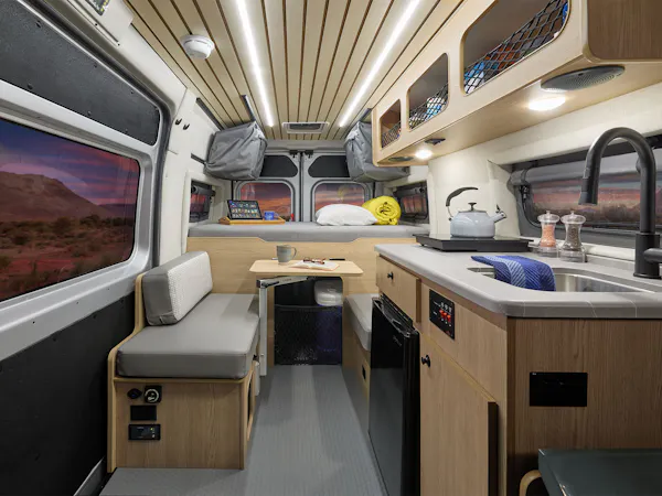 Coleman Van Van 360° Tours